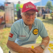 Automobilisme : Georges Gachnang, 92 ans, continue de piloter ses propres voitures